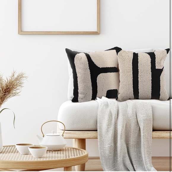 Black and White Tufted Pillow Covers Boho Chunky Geometric 18x18 - Picture 3 of 6